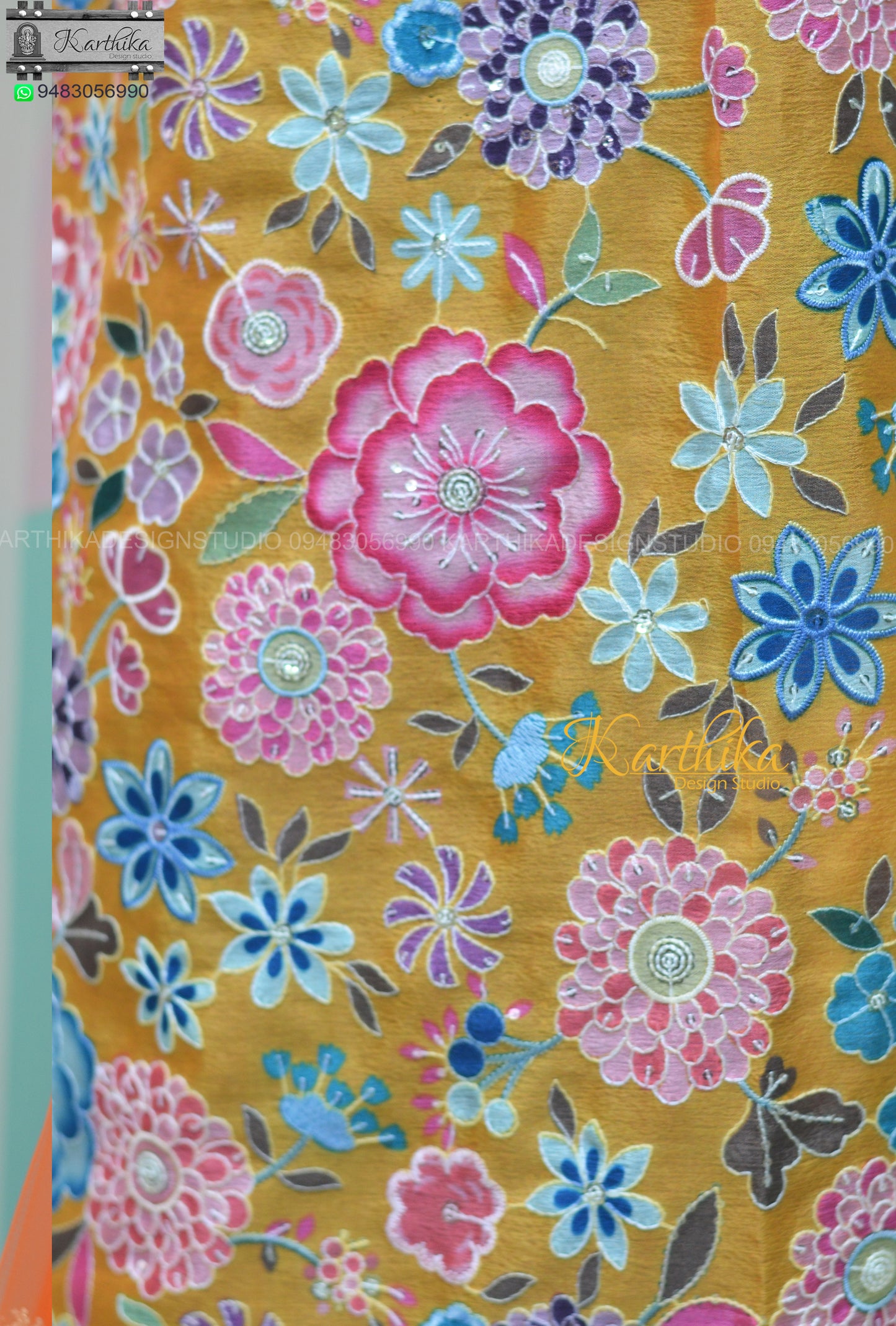 Embroidered Chinnon chudidhar