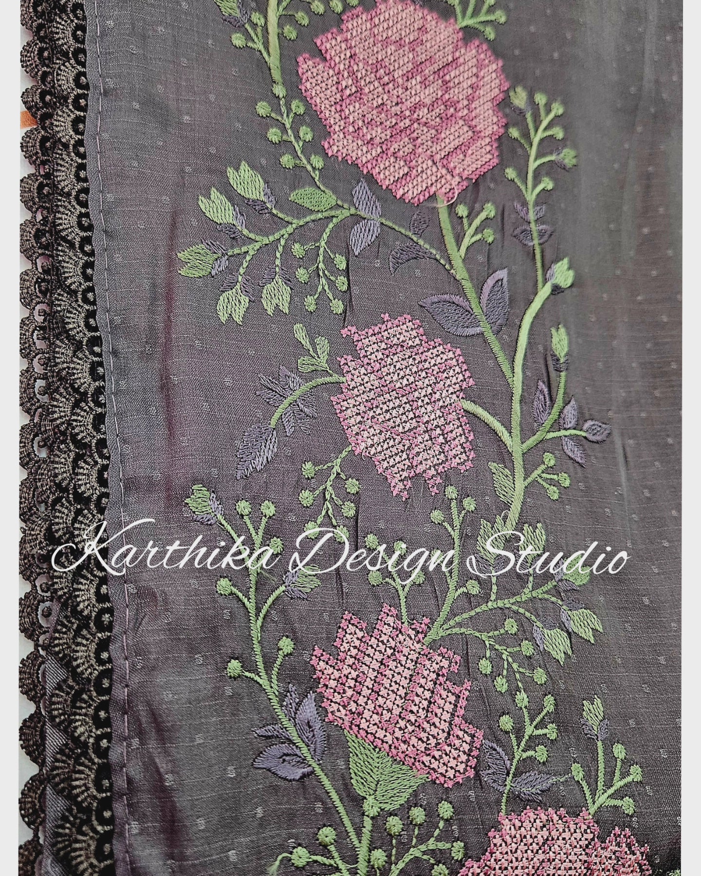 Jasmine silk saree with embroidered border