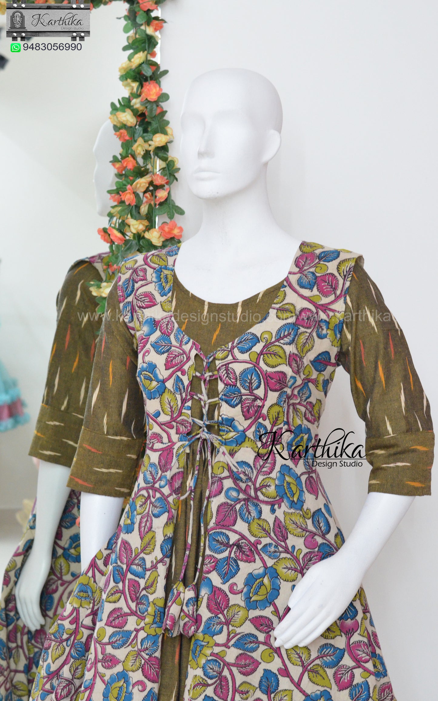 Ikkat cotton kurthi with kalamkari coat..