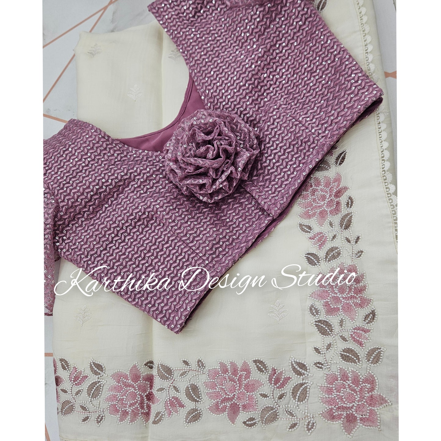Jasmine silk saree with embroidered border