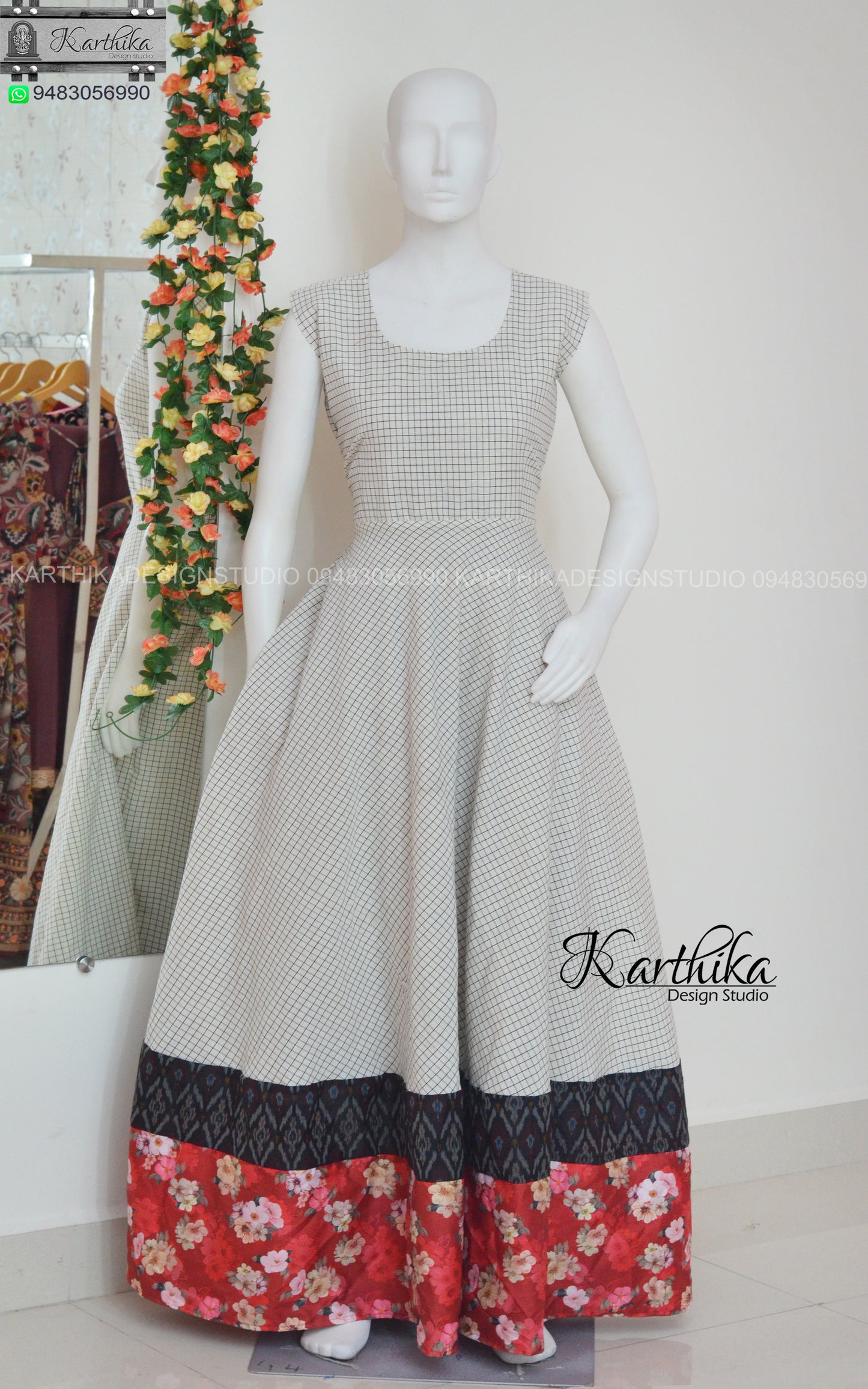 Checks cotton long gown with coat