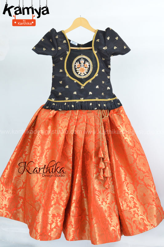 Banarasi silk lehenga blouse
