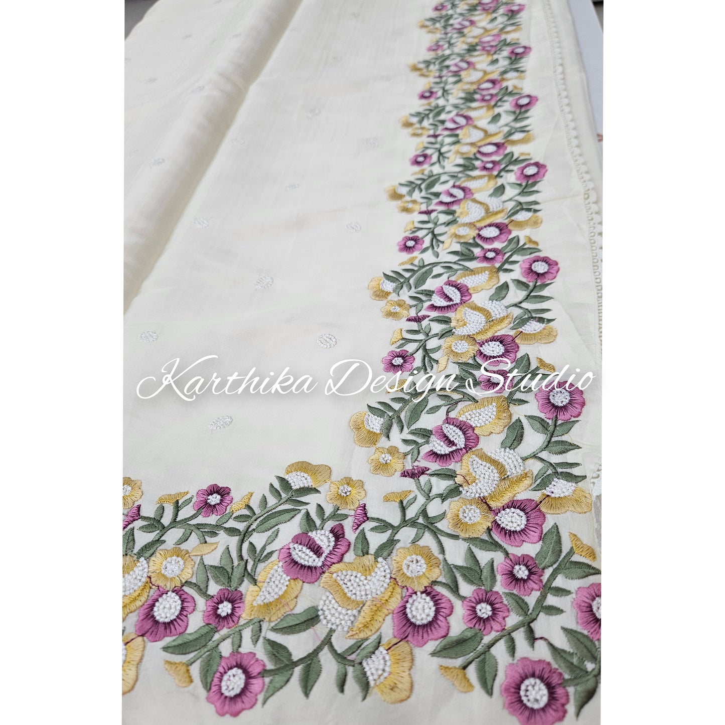 Jasmine silk saree with embroidered border