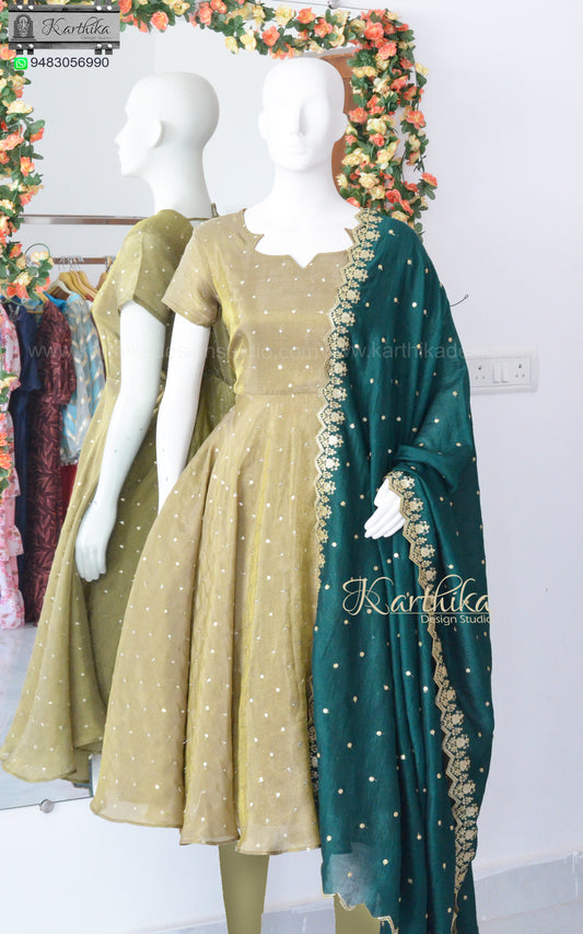 Shimmer tissue chudidhar