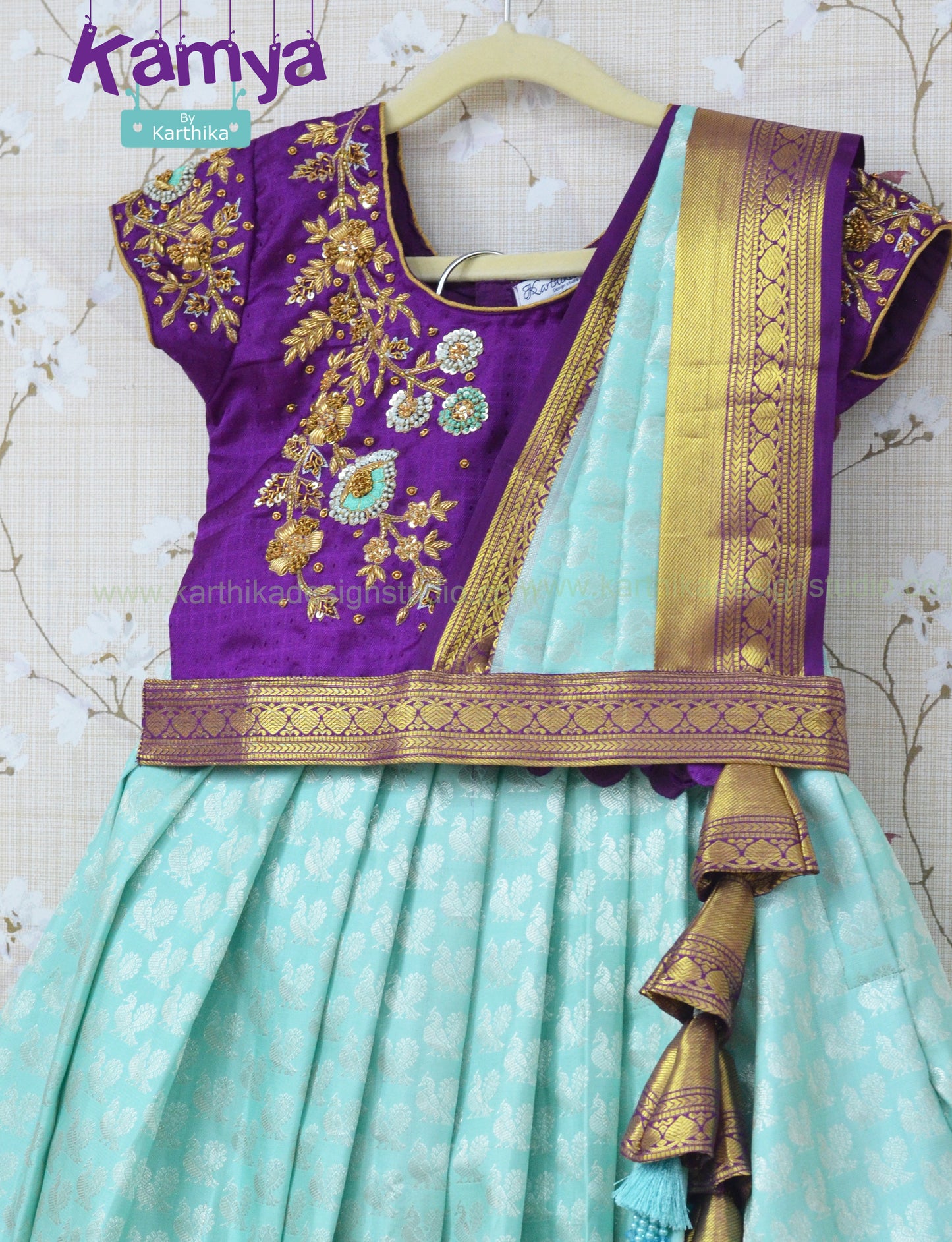 Kanchi pattu Langa blouse with voni belt