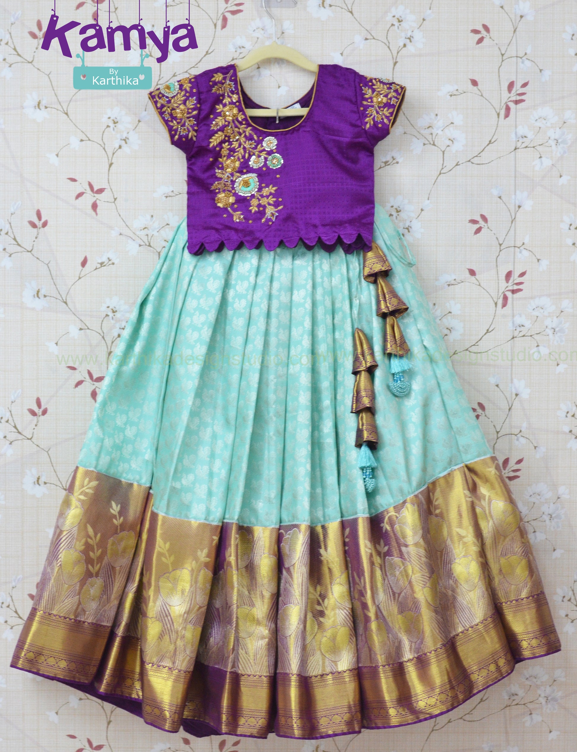 Kanchi pattu Langa blouse with voni belt - Main Image