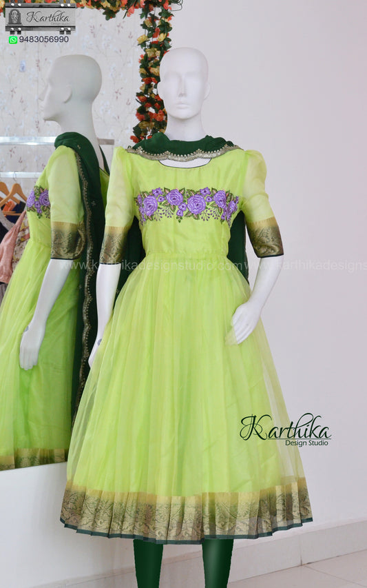 Embroidered organza chudidhar