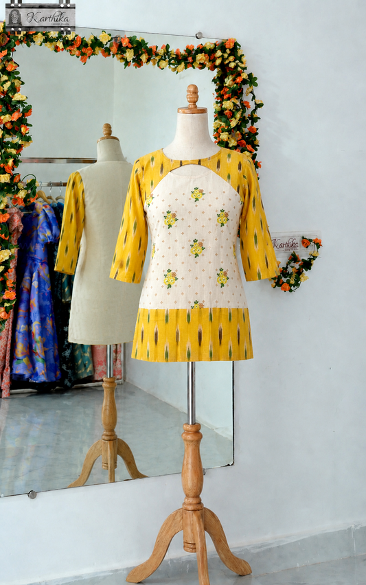 Embroidered kora cotton tunic